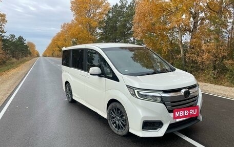 Honda Stepwgn IV, 2020 год, 2 620 000 рублей, 5 фотография