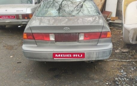 Toyota Camry, 2000 год, 500 000 рублей, 1 фотография