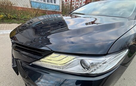 Toyota Camry, 2018 год, 2 300 000 рублей, 9 фотография