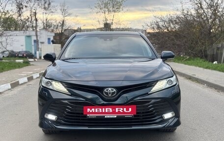 Toyota Camry, 2018 год, 2 300 000 рублей, 8 фотография