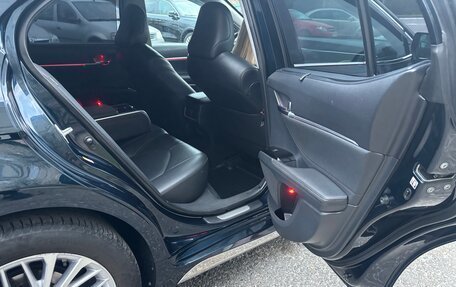 Toyota Camry, 2018 год, 2 300 000 рублей, 27 фотография