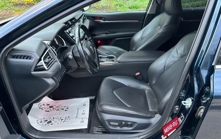 Toyota Camry, 2018 год, 2 300 000 рублей, 18 фотография