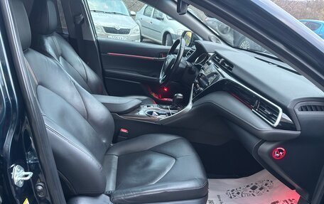 Toyota Camry, 2018 год, 2 300 000 рублей, 29 фотография