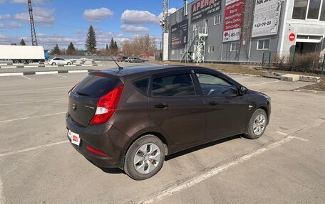 Hyundai Solaris II рестайлинг, 2014 год, 720 000 рублей, 2 фотография