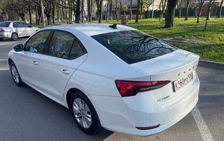 Skoda Octavia IV, 2021 год, 2 300 000 рублей, 2 фотография