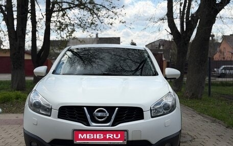 Nissan Qashqai, 2011 год, 810 000 рублей, 2 фотография