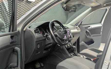 Volkswagen Tiguan II, 2019 год, 2 625 000 рублей, 8 фотография