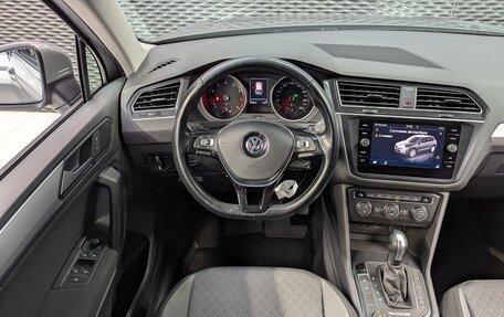 Volkswagen Tiguan II, 2019 год, 2 625 000 рублей, 16 фотография