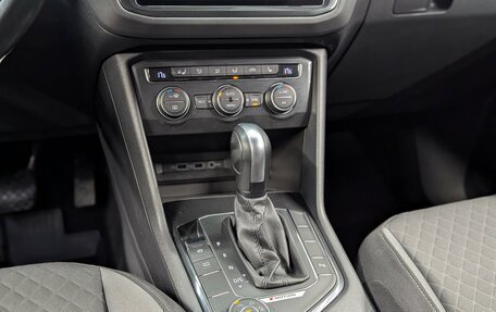 Volkswagen Tiguan II, 2019 год, 2 625 000 рублей, 19 фотография