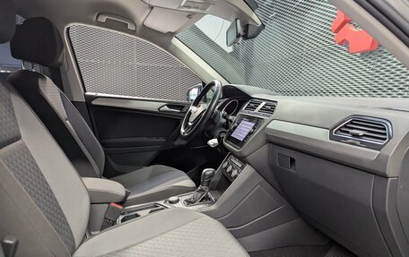 Volkswagen Tiguan II, 2019 год, 2 625 000 рублей, 32 фотография