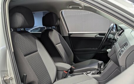 Volkswagen Tiguan II, 2019 год, 2 625 000 рублей, 33 фотография