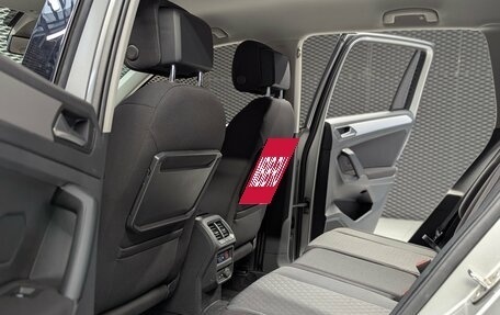 Volkswagen Tiguan II, 2019 год, 2 625 000 рублей, 34 фотография