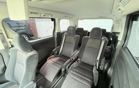 Toyota Vellfire I, 2008 год, 2 520 000 рублей, 13 фотография