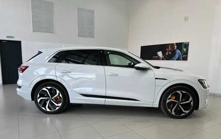Audi e-tron I, 2021 год, 4 700 000 рублей, 2 фотография