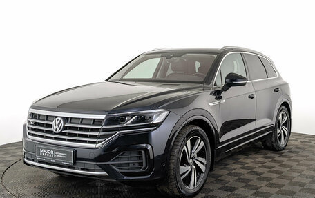 Volkswagen Touareg III, 2018 год, 5 650 000 рублей, 1 фотография