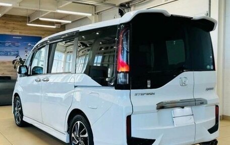 Honda Stepwgn IV, 2017 год, 1 730 000 рублей, 5 фотография