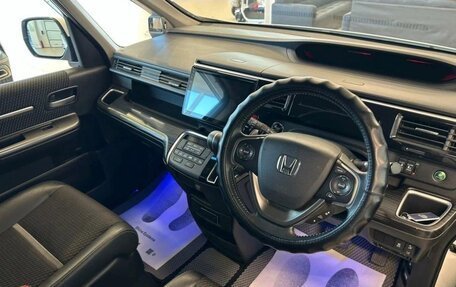 Honda Stepwgn IV, 2017 год, 1 730 000 рублей, 12 фотография