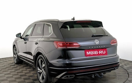 Volkswagen Touareg III, 2018 год, 5 650 000 рублей, 7 фотография