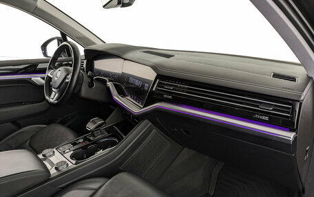 Volkswagen Touareg III, 2018 год, 5 650 000 рублей, 13 фотография