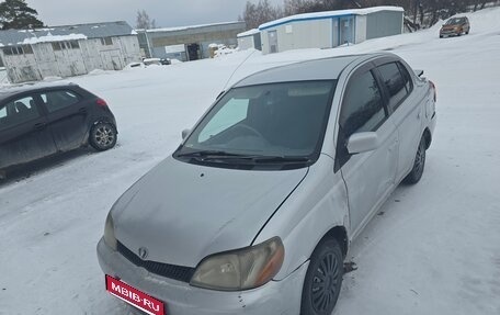 Toyota Platz, 2000 год, 130 000 рублей, 1 фотография