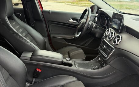 Mercedes-Benz GLA, 2019 год, 2 450 000 рублей, 11 фотография
