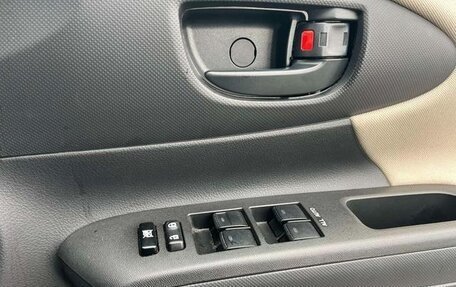 Toyota Wish II, 2013 год, 970 000 рублей, 22 фотография