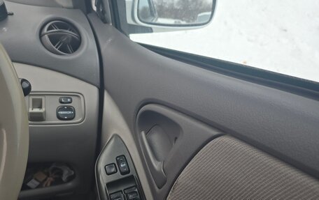 Toyota Platz, 2000 год, 130 000 рублей, 6 фотография