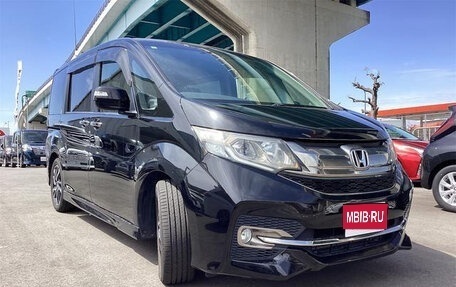 Honda Stepwgn IV, 2017 год, 1 900 000 рублей, 1 фотография