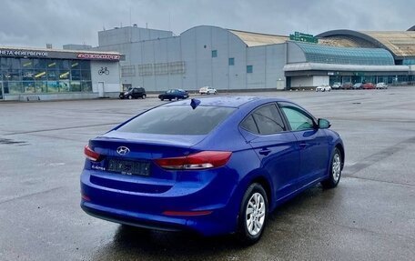 Hyundai Elantra VI рестайлинг, 2018 год, 990 000 рублей, 3 фотография