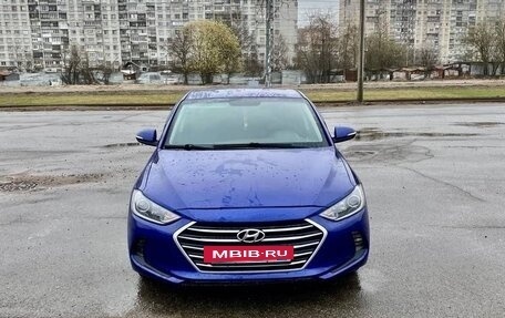 Hyundai Elantra VI рестайлинг, 2018 год, 990 000 рублей, 5 фотография
