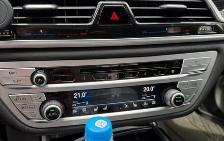 BMW 7 серия, 2019 год, 3 700 000 рублей, 21 фотография