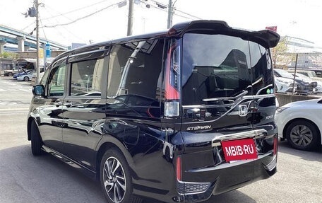 Honda Stepwgn IV, 2017 год, 1 900 000 рублей, 7 фотография