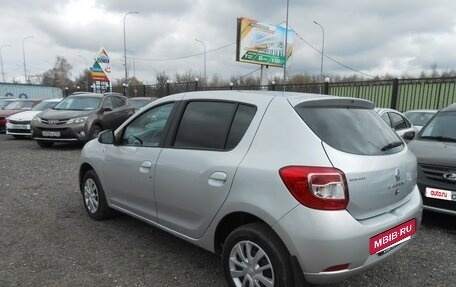 Renault Sandero II рестайлинг, 2018 год, 870 000 рублей, 2 фотография