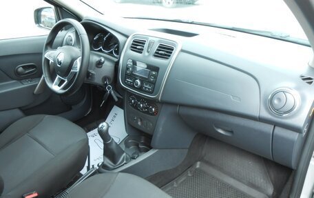 Renault Sandero II рестайлинг, 2018 год, 870 000 рублей, 13 фотография