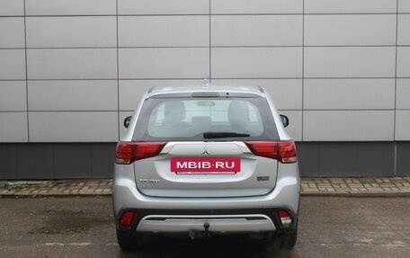 Mitsubishi Outlander III рестайлинг 3, 2021 год, 2 195 000 рублей, 7 фотография