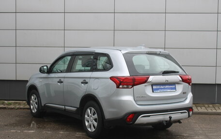 Mitsubishi Outlander III рестайлинг 3, 2021 год, 2 195 000 рублей, 8 фотография