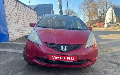 Honda Jazz II рестайлинг, 2009 год, 600 000 рублей, 1 фотография