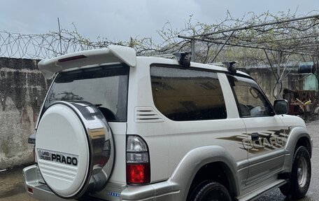 Toyota Land Cruiser Prado 90 рестайлинг, 1998 год, 1 240 000 рублей, 5 фотография