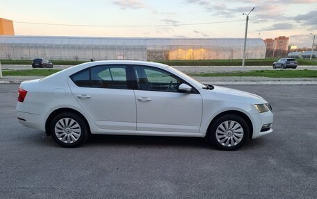 Skoda Octavia, 2018 год, 2 000 000 рублей, 5 фотография