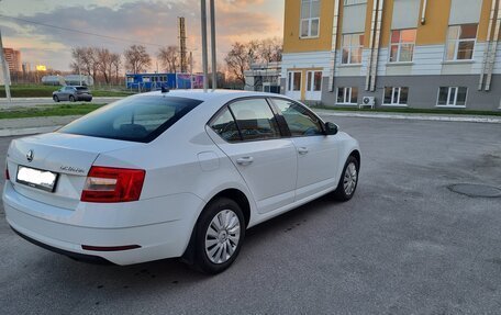 Skoda Octavia, 2018 год, 2 000 000 рублей, 6 фотография