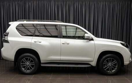 Toyota Land Cruiser Prado 150 рестайлинг 2, 2017 год, 4 190 000 рублей, 3 фотография