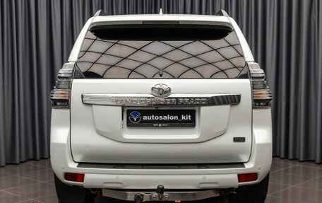 Toyota Land Cruiser Prado 150 рестайлинг 2, 2017 год, 4 190 000 рублей, 5 фотография