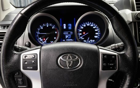 Toyota Land Cruiser Prado 150 рестайлинг 2, 2017 год, 4 190 000 рублей, 12 фотография