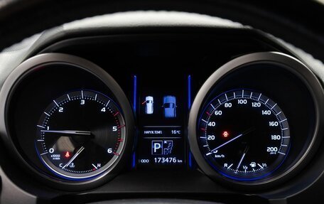 Toyota Land Cruiser Prado 150 рестайлинг 2, 2017 год, 4 190 000 рублей, 13 фотография