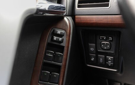 Toyota Land Cruiser Prado 150 рестайлинг 2, 2017 год, 4 190 000 рублей, 20 фотография