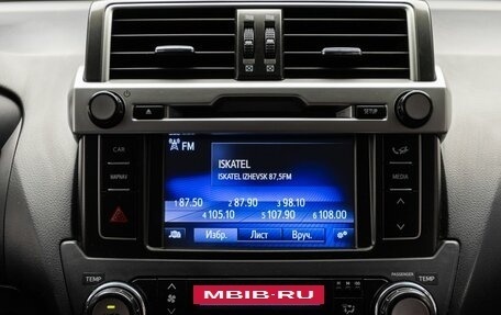 Toyota Land Cruiser Prado 150 рестайлинг 2, 2017 год, 4 190 000 рублей, 15 фотография