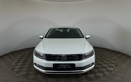 Volkswagen Passat B8 рестайлинг, 2015 год, 1 600 000 рублей, 2 фотография