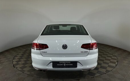 Volkswagen Passat B8 рестайлинг, 2015 год, 1 600 000 рублей, 3 фотография