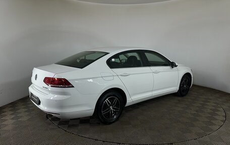 Volkswagen Passat B8 рестайлинг, 2015 год, 1 600 000 рублей, 6 фотография