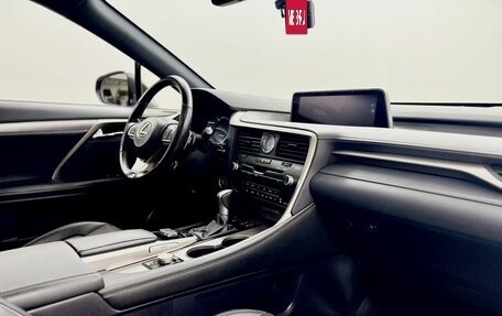 Lexus RX IV рестайлинг, 2018 год, 4 200 000 рублей, 12 фотография